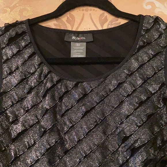 Shimmery top - Picture 3 of 3